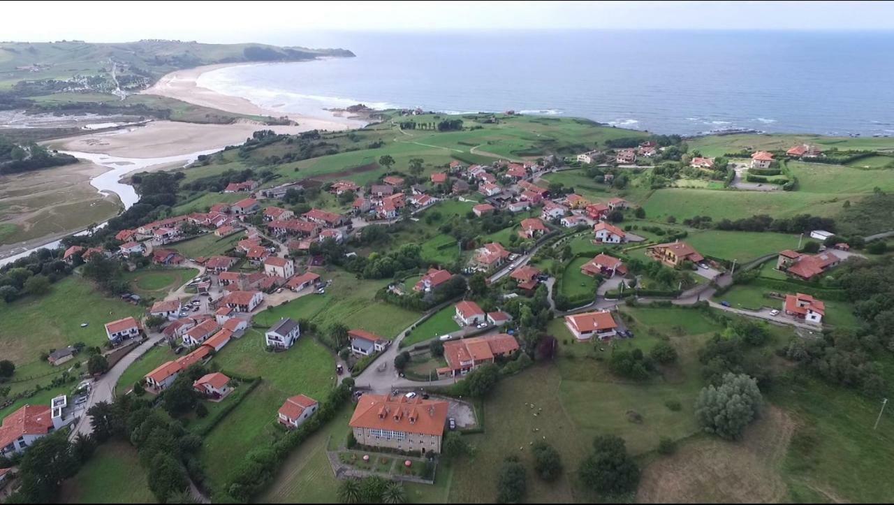 Dunas De Oyambre Hotel Comillas Buitenkant foto